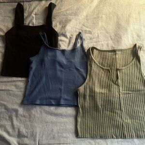 pack of 3 tank tops. rarely used, good condition.
